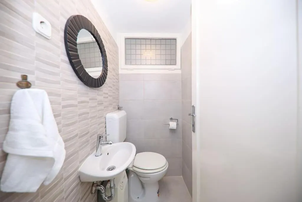 “Minipalais” Apartment In The Heart Of Zadar Croatia